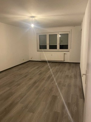 Freundliche 4-Zimmer-Erdgeschosswohnung mit Balkon in Großostheim / Ringheim