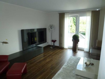 Exklusive, vollständig renovierte 2,5-Raum-Wohnung mit gehobener Innenausstattung mit EBK in Werne