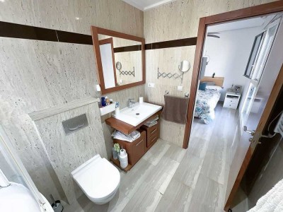 Schöne 2-Zimmer-Wohnung mit Balkon und Einbauküche in Homburg