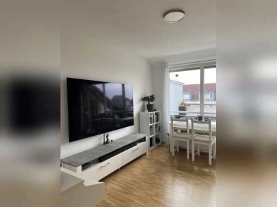 Helle 2-Zimmer Dachgeschoss-Wohnung mit Balkon in Köln-Sürth