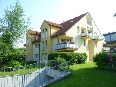 helle,gemütliche 2-Zimmerwohnung in ruhiger Lage mit EBK und Balkon!