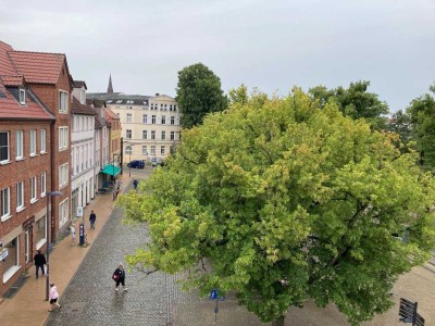 helle DG Wohnung in zentraler Lage am Platz der Freiheit zu vermieten