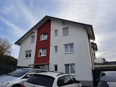 Ansprechende und neuwertige 4-Zimmer-Wohnung mit geh. Innenausstattung mit Balkon in Königswinter