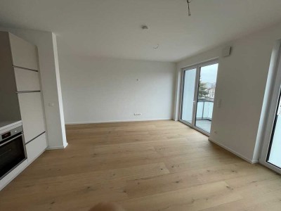 2-Room Apartment with Balcony in a New Building / 2-Zimmer-Wohnung mit Balkon