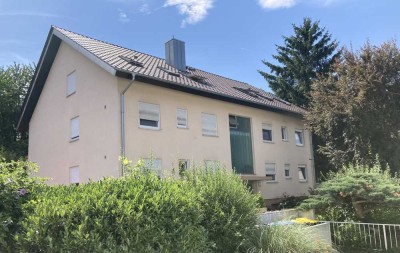 Möblierte sehr schöne 2,5 Zimmer Wohnung in Bad Krozingen, 15km südlich von Freiburg (6-24 Monate)