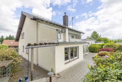 **Mehrgenerationenwohnen** Gebäudeensemble mit Garten + Garage