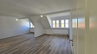 Dachgeschoss Wohnung in Falkensee  - Total Saniert