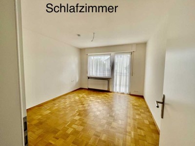 Helle 2,5-Zimmer-EG-Wohnung mit Einbauküche in Hildrizhausen