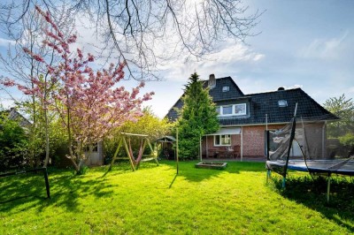 Reserviert! Charmantes Einfamilienhaus mit großem Garten in idyllischer Lage von Oldenswort
