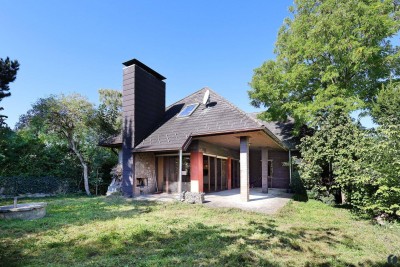 Einfamilienhaus mit Sanierungsbedarf in ruhiger Lage