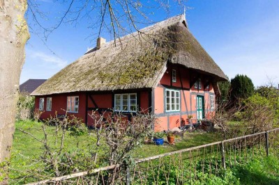 Historisches Fischlandhaus mit 2 Ferienhäusern sucht neuen Liebhaber