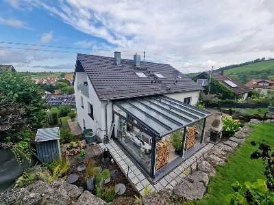 Tolles 3-Fam.-Haus mit einer großen Wohnung zur Eigennutzung o. Vermietung in guter Wohnlage