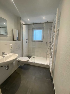 Modernisierte 3-Zimmerwohnung im DG in ruhiger, guter, zentraler Lage
