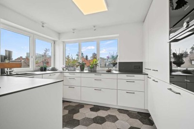 Sonnige 4-Zi.-Maisonette-Wohnung mit schicker Einbauküche u. Aufzug