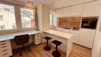 Schönes voll möbliertes 1 Zimmer, Küche, Diele, Bad, Apartment, kompl. neu saniert.