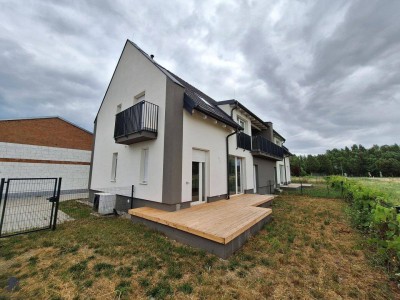 +++ TOP -- Modernes Reihenhaus mit Garten -- NEUBAU -- ERSTBEZUG -- Schlüsselfertig € 395.000,-- +++