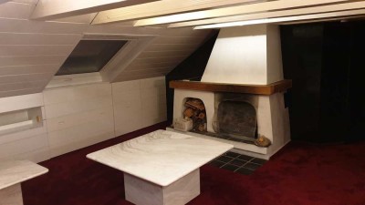 Attraktive Dachgeschoss- Wohnung mit offenem Kamin in Gelsenkirchen, teilmöbliert, provisionsfrei