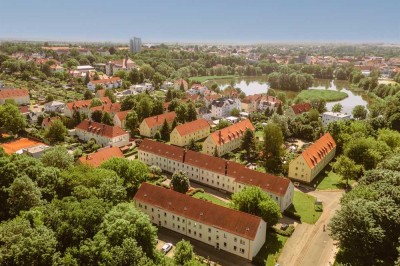 Niedlich geschnittene Dachgeschosswohnung am Breiten Teich