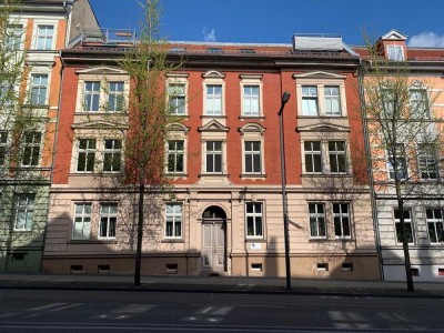 Großzügige 4 Zimmer-Wohnung mit Einbauküche und Kfz-Stellplatz