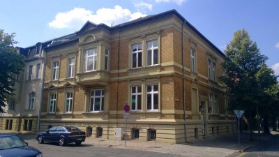 Erstbezug nach Sanierung! 2-Zimmer-DG-Wohnung in Bahnhofsnähe