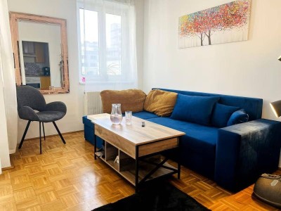 Klassische, ruhige 2-Zimmer-Wohnung mit Loggia - verfügbar ab Jänner 2026