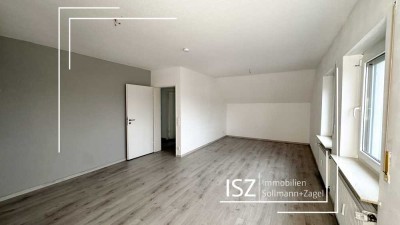 Modernes Wohnen im Dachgeschoss: Traumwohnung in Barthelmesaurach