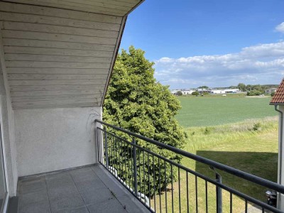 Geräumige 3 Raum Wohnung mit 2 Bädern und SP
