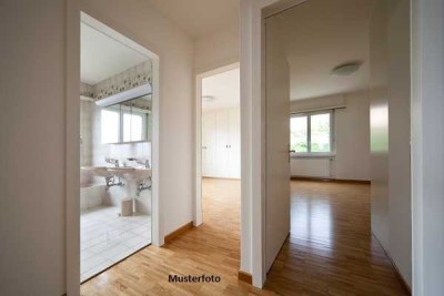 7-Zimmer-Wohnung mit Garage - provisionsfrei