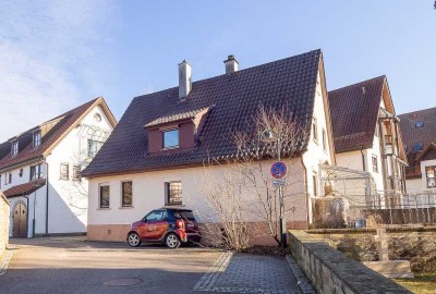 *ohne Provision* 1-2 Familienhaus mit Werkstatt, Keller, Speicher, Doppelgarage und kleinem Garten