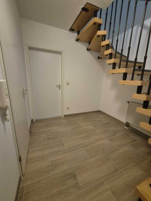 Moderne 3-Zimmer-Maisonette mit Garten, Balkon & Terrasse in Würzburg-Lengfeld – Frei ab Juli 2025
