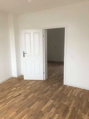Gepflegte 4-Zimmer-Wohnung mit großer Küche & Balkon nahe Phönixsee