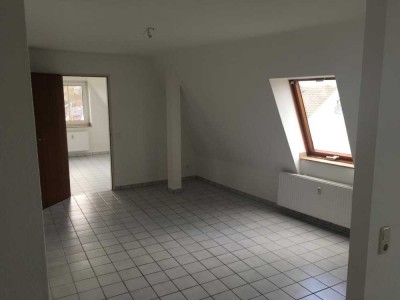 Gemütliche Dachgeschoßwohnung sucht Mieter!
