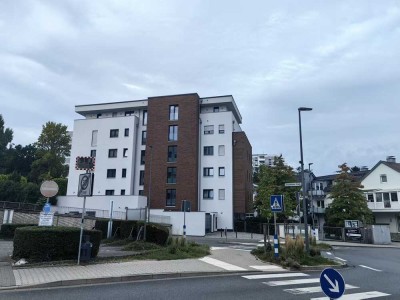 Möbliert, neuwertig, 3 Zimmer