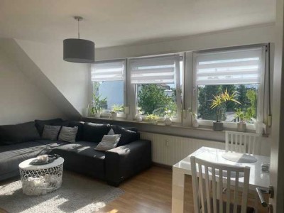 Ansprechende und gepflegte 4-Zimmer-Dachgeschosswohnung mit Balkon in Urmitz