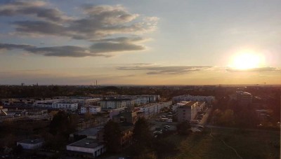 sofort frei: 4-Zimmer Wohnung mit zwei Balkonen über den Dächern von Darmstadt Kranichstein