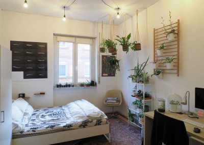 Erstbezug nach Sanierung: Charmante teilmöblierte 2,5-Zimmer-Wohnung in der Karlsruher Südstadt