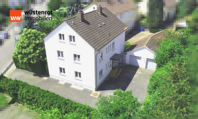 Ein Zuhause mit Weitblick: Frei stehendes Zweifamilienhaus in begehrter Aussichtslage von Aalen