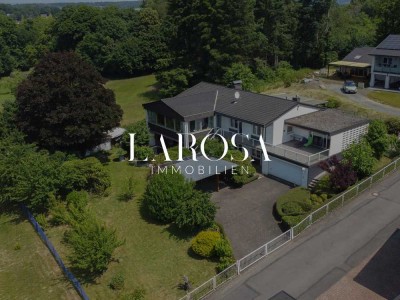 Freistehendes Einfamilienhaus auf großzügigem Grundstück | Pool | Sauna | Kamin