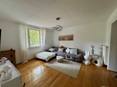 Ihr neues Zuhause mit Altbauflair und Balkon ins Grüne