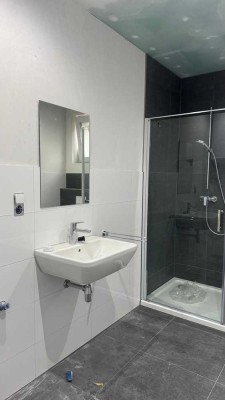 Zweizimmerwohnung in Grenznähe – Erstbezug nach Sanierung, ideal für Pendler