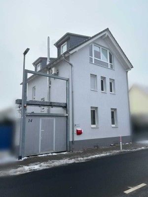 Haus zu vermieten in Babenhausen | 143 m² Wohnfläche | 8 Zimmer | 2 Bäder | 1 Waschküche | 1 Küche