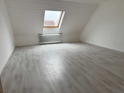 3 Zimmer Dachwohnung mit Dachterrasse und  Einbauküche