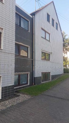 FRANKFURT-NIED: Gut geschnittene  2 Zi.-Sout.-Wohnung in kleiner Liegenschaft
