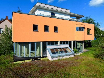ARCHITEKTENAUSBAUHAUS UND BAUGRUNDSTÜCK IN FLÖRSHEIM AM MAIN!