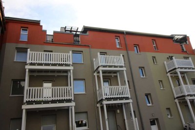 Moderne Drei-Zimmer-Wohnung mit Balkon