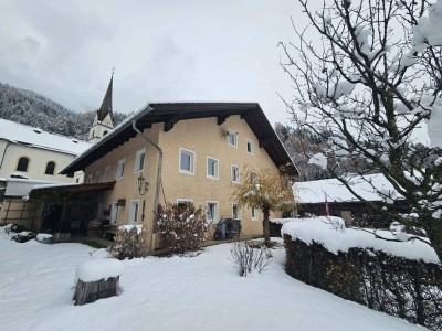 Gepflegtes Landhaus mit insgesamt 5 Wohnungen