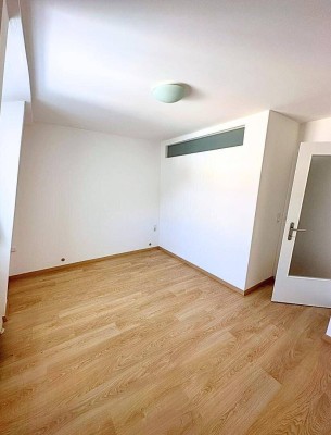 STEYR. Erstbezug! Moderne Wohnung mit Einbauküche, Parkplatz &amp; Zentralheizung!