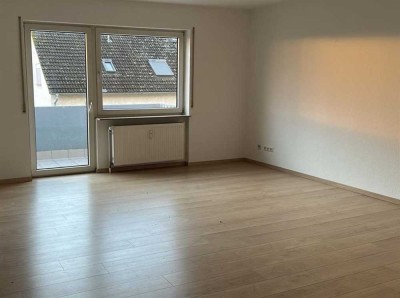 +++ 4 Zimmer Wohnung mit Balkon +++