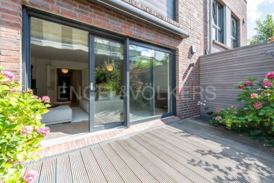 Wohnen, wo der Steg beginnt -
Idyllisches Townhouse mit Bootsanleger und viel Platz zum Leben!
