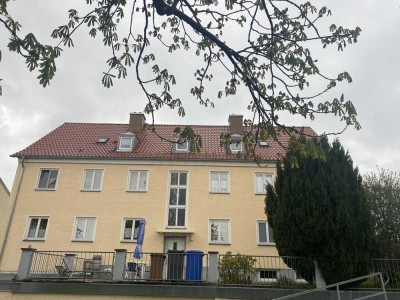 * DREI ZIMMER WOHNUNG - FÜR MAXIMAL 3 PERSONEN*